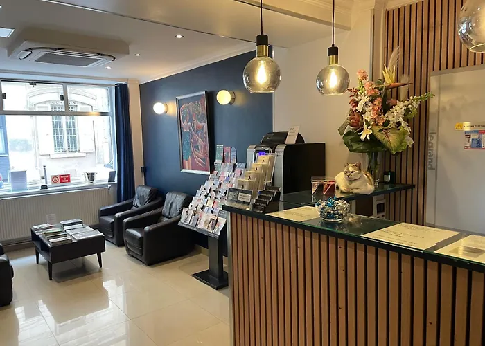 Mary's Hotel République